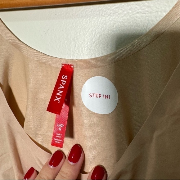 NWOT SPANX THINSTINCTS TANK TOP  L - Picture 3 of 5